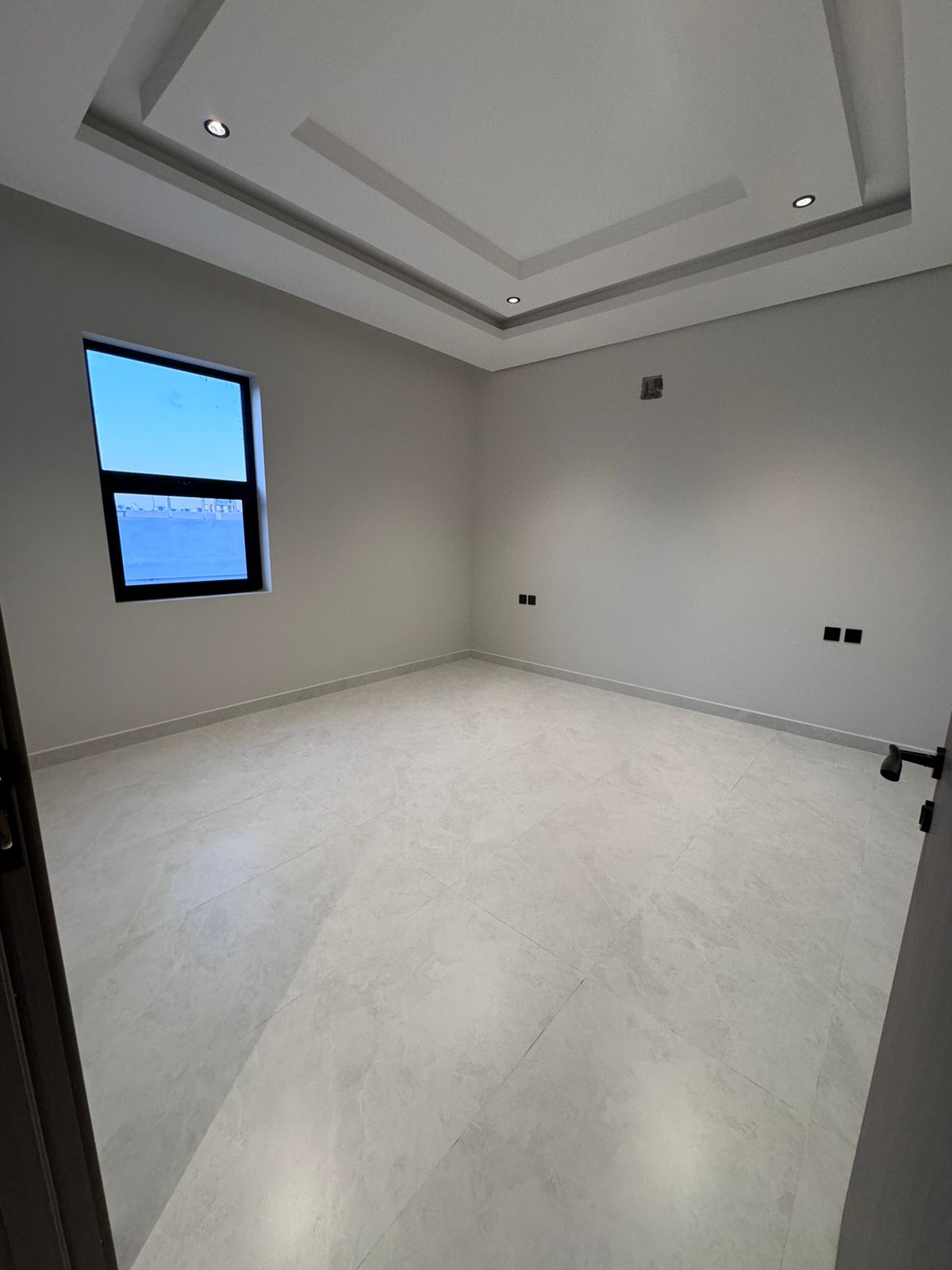 🏠 **For Rent: Two Apartments in a Duplex System (Townhouse)** 